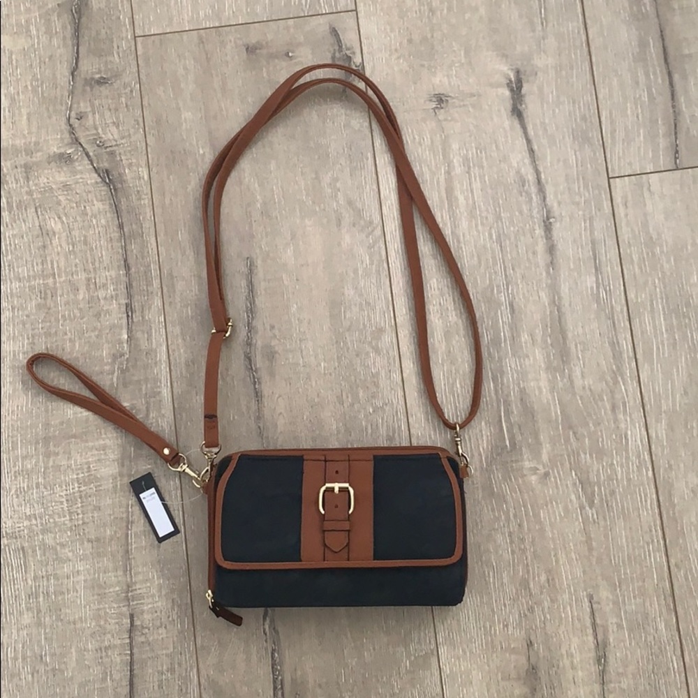 Bueno Black and Brown Purse